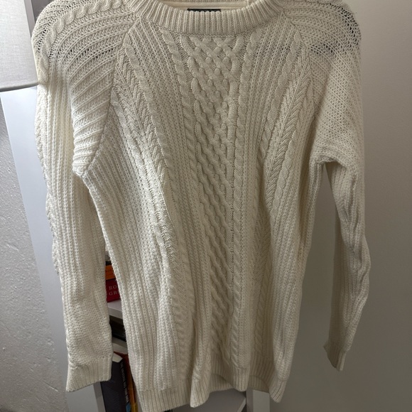 Eddie Bauer cable knit sweater - Picture 2 of 5